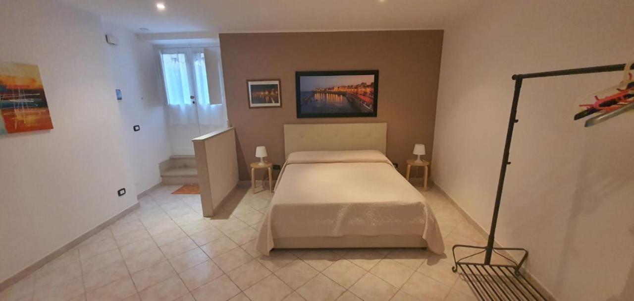 Lungomare Elio Vittorini Villa Syracuse Bagian luar foto