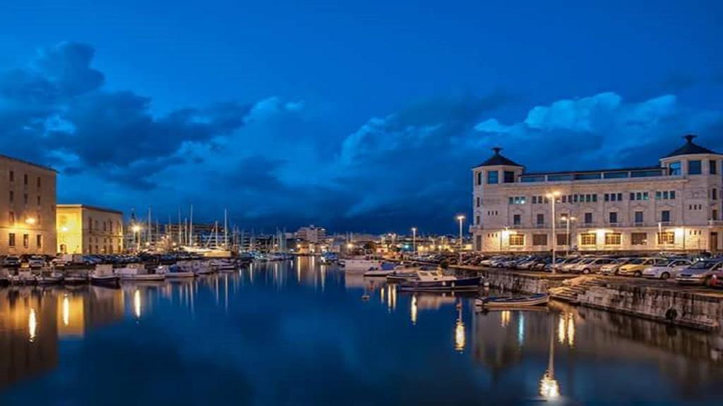 Lungomare Elio Vittorini Villa Syracuse Bagian luar foto