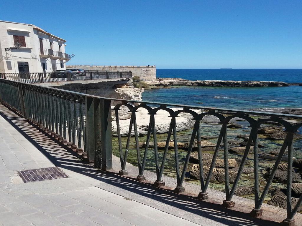 Lungomare Elio Vittorini Villa Syracuse Bagian luar foto
