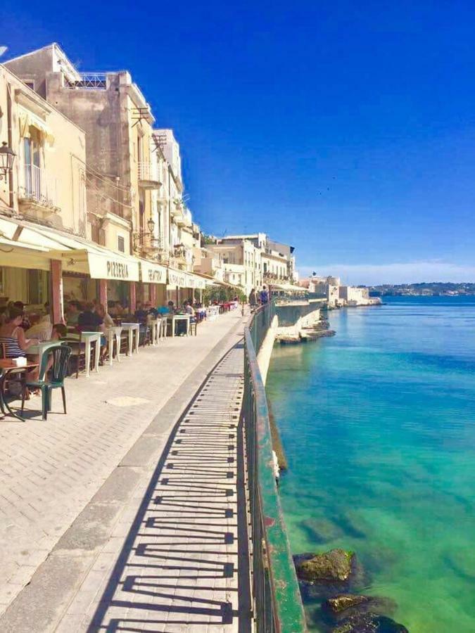 Lungomare Elio Vittorini Villa Syracuse Bagian luar foto