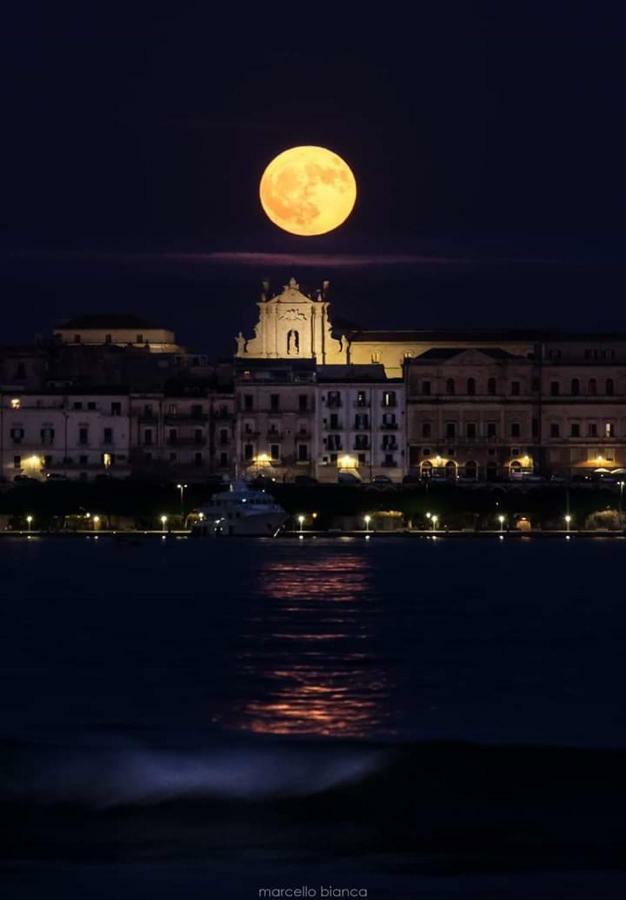 Lungomare Elio Vittorini Villa Syracuse Bagian luar foto